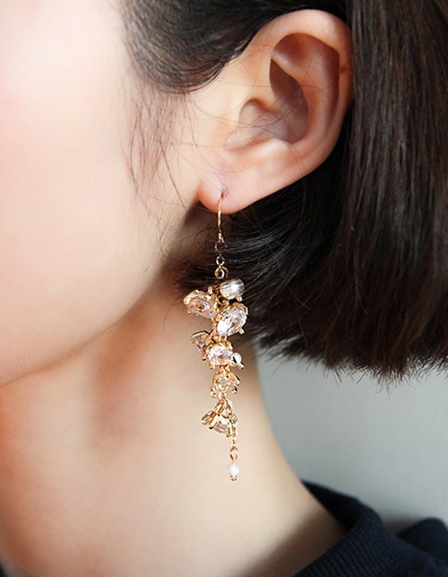 gold cubic berry earring